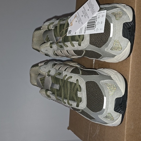 Adidas originals men's size 12 Revponse CL NWT NO BOX.. Fire shoes sneakers** - Picture 5 of 6